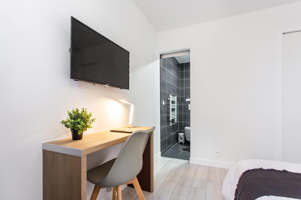 D&E - Paris-Disney - Holidays Apartment - Appartement De Vacances - 5 Chambres- 5 Sdb - 5 Bedrooms - 5 Bathrooms - Netflix シャン・シュル・マルヌ エクステリア 写真