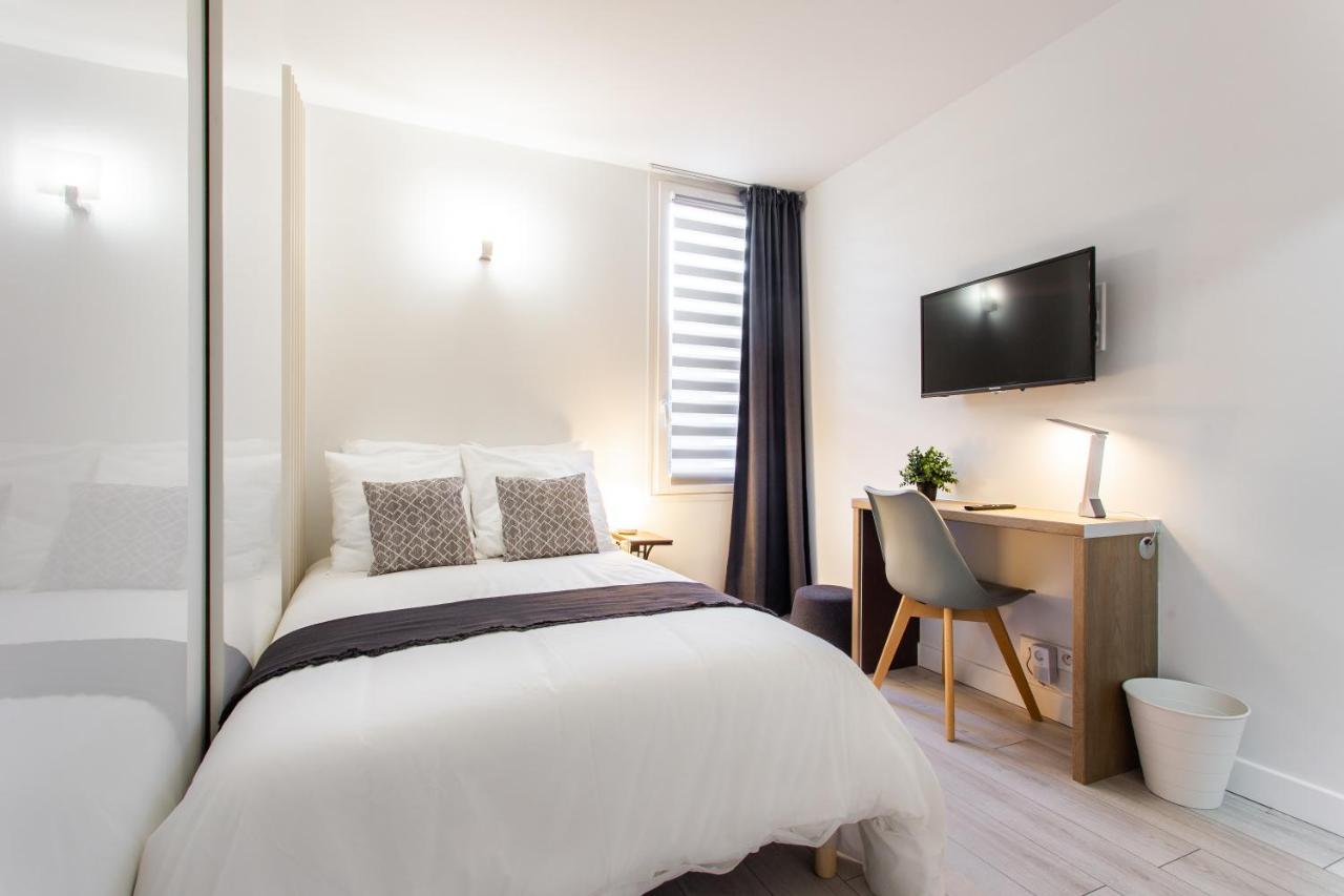 D&E - Paris-Disney - Holidays Apartment - Appartement De Vacances - 5 Chambres- 5 Sdb - 5 Bedrooms - 5 Bathrooms - Netflix シャン・シュル・マルヌ エクステリア 写真